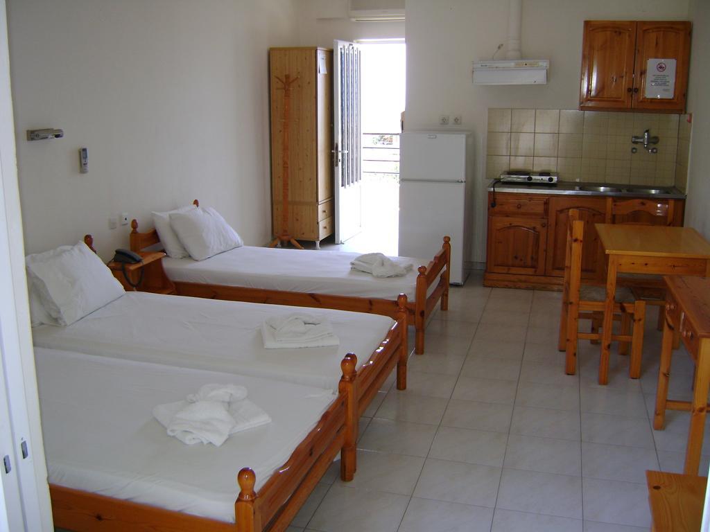 لوترا إديبسو Hotel Kallithea الغرفة الصورة